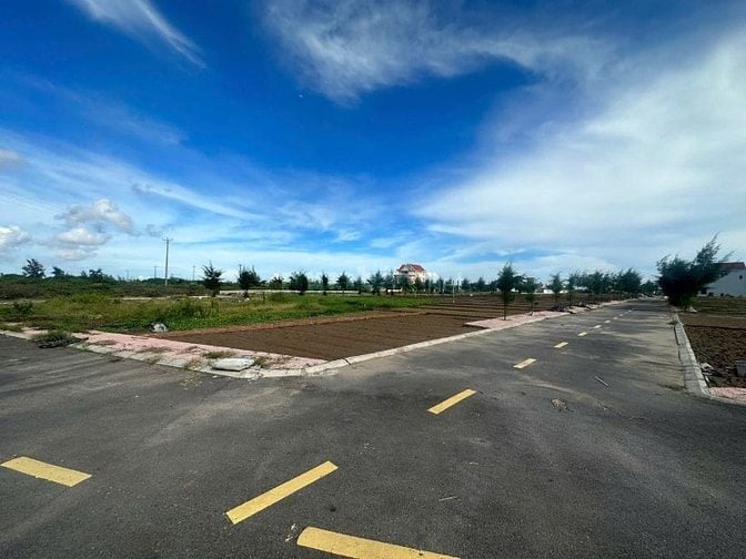 Chỉ 100m ra biển Quất Lâm, đường rộng thênh thang, giá chưa đến 2 tỷ