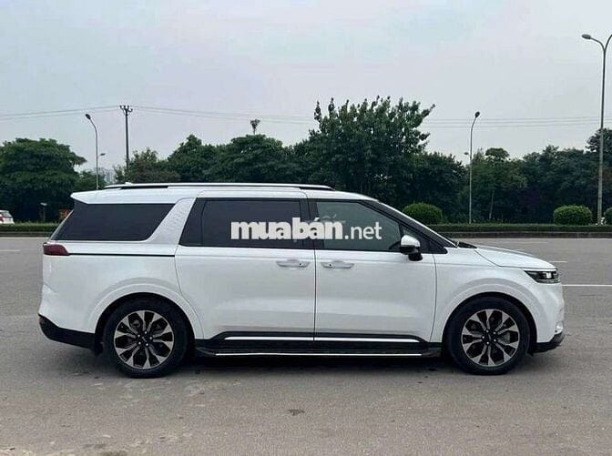 2021 đang ky 2022 - 2.2D Premium 8 chỗ - 84000 km