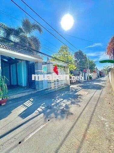 💥Bán Gấp Căn Nhà 1 Trệt 1 lầu Giá 950Tr Tâm Huyết Cho Cô Chú DT 113m2💥