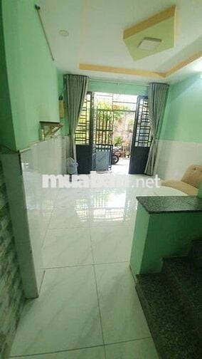 Bán nhà 2 tầng ngay quận 11, 3,3m x 13m, Đường Hòa Bình giá 3,75 tỷ