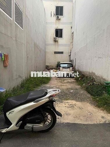 BÁN ĐẤT GẦN BIỂN BÃI SAU THUỲ VÂN TP.VT.  HẺM XE HƠI. ĐI BỘ RA BIỂN