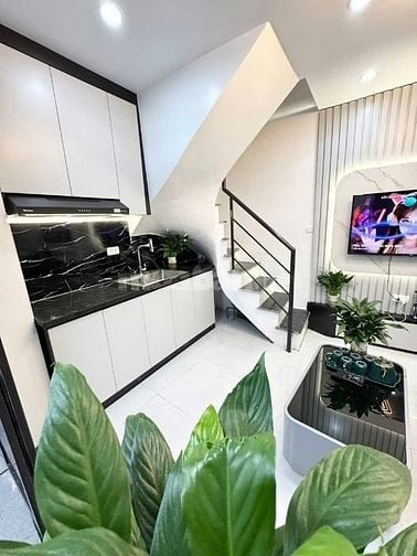 Chính chủ bán nhà phố Trung Phụng - DD giá 3,88 Tỷ, 18m x5T. Lô góc