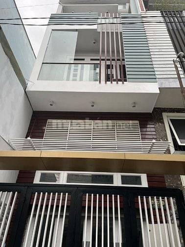 CHDV sát ĐH Ngoại Thương, 5 x 10m, 5 Tấm, 10P Full nội thất Giá TỐT