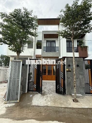 NHÀ HẺM XE TẢI- NGAY TRẦN THỊ TÁM-BÌNH CHÁNH -100M2-2 TẦNG-CHỈ 2.95 TỶ