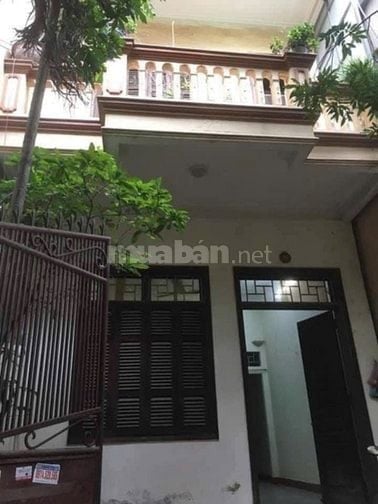 Cho hộ gia đình thuê để sinh sống làm việc