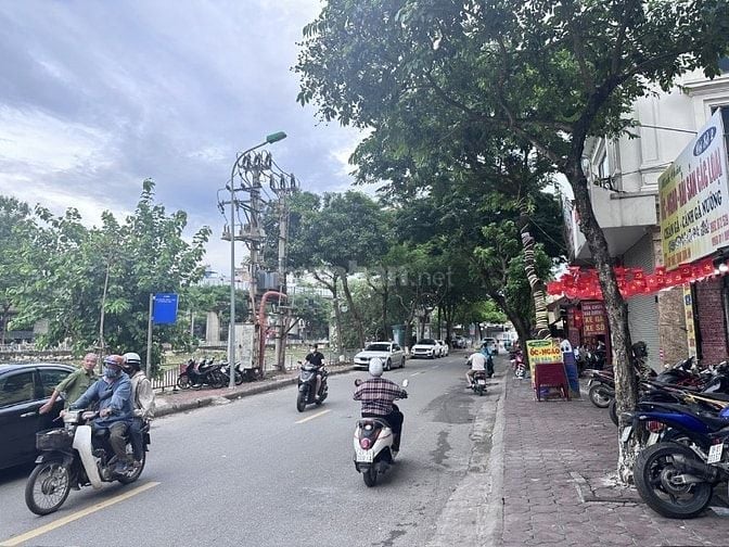 Bán tòa nhà mặt phố Giáp Nhất, Thanh Xuân, Dt 75m2, 9t, mt 5.5m.