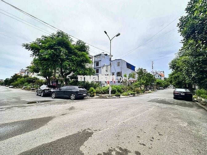 Bán đất 51m Lô góc đường 30m Lô 9 hướng Tây tứ trạch