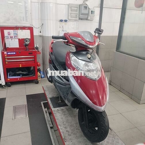 Dư nên chia lại cho a chị e chở đồ đi chơi đi chợ