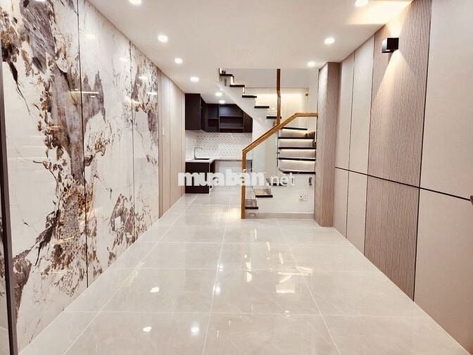 NHÀ ĐẸP Q4- SÁT MT- 30m2 - 2 LẦU ĐÚC - KO QH- GIÁ 4 TỶ NHỈNH