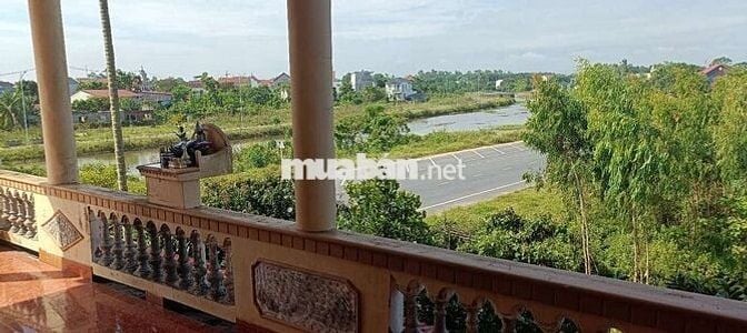 Nhà mặt tiền đường Nguyễn Trãi dt200m2. 10x20m.