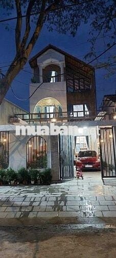 Bán nhà mặt tiền 140m2 - 3 phòng ngủ - Trục đường chính kdc Vĩnh Phú 2