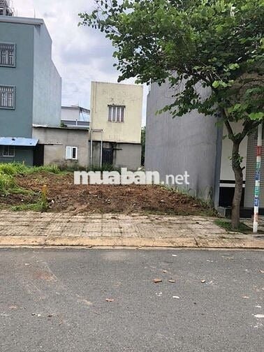 Khu dâncư xuyên á giap hóc môn, đất full thổ cư,sổ hông riêng