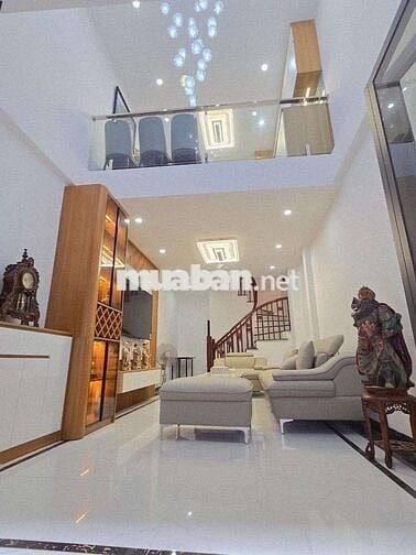 NHỈNH 5 TỶ CÓ NHÀ ĐẸP 6 TẦNG PHỐ CỔ LINH, LONG BIÊN CỰC GẦN Ô TÔ