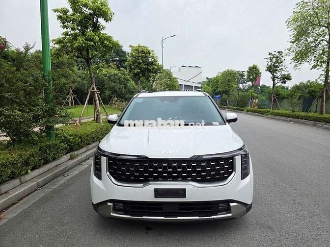 Kia Carnival 2025 Signature 2.2D - 8227 km