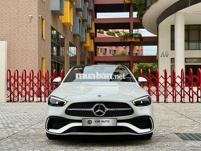 Mercedes Benz C300 AMG 2021 - 24000 km