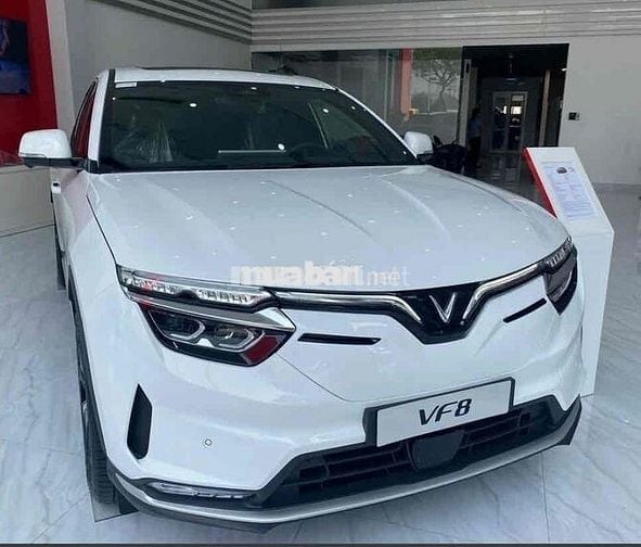 VinFast VF8 2025 Plus siêu ưu đãi đến 168 triệu