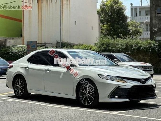 Toyota Camry 2.0Q 2022