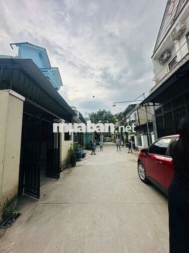 Bán gấp nhà đẹp hẻm xe hơi, giá hơn 1xtỷphường BìnhchuẩnThuậnAnTP HCM