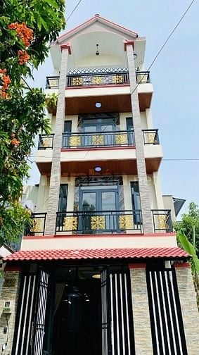 💥ANH CHÍN VỀ QUÊ BÁN NHÀ XÃ BÀ ĐIỂM ĐƯỜNG 10M THÔNG  5 x 16M 3 LẦU 