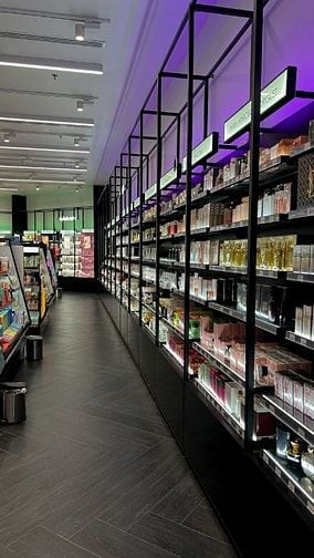 Cửa Hàng Mới Mở Cần Bạn Tư Vấn Sản Phẩm, Chăm Sóc Khách Hàng Ở Q3
