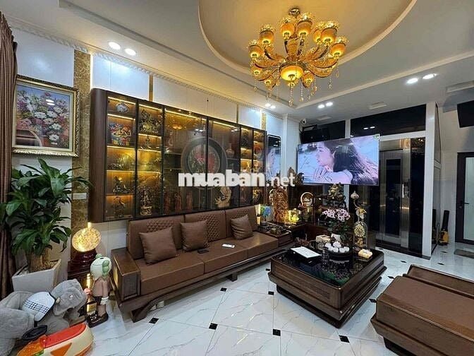 SIÊU PHẨM NHÀ PHỐ TÂN MAI ,THANG MÁY XỊN ,NỘI THẤT NHẬP KHẨU SÁT Ô TÔ