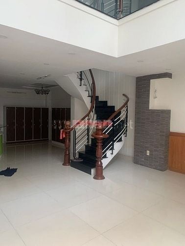 CHO THUÊ NHÀ ĐẸP – HẺM 8M THÀNH THÁI, QUẬN 10