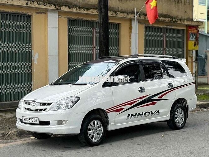 Toyota Innova 2008 J - 150000 km