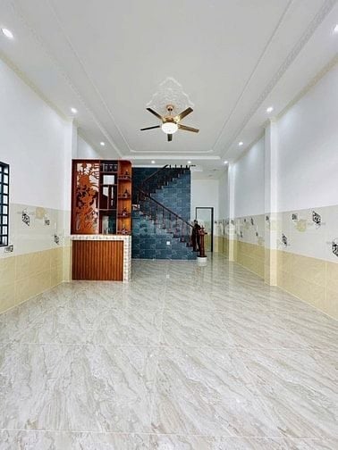 Bán nhà cách Quốc lộ 50 : 60m, Trệt ,lửng ,sân thượng : giá 1650 triệu