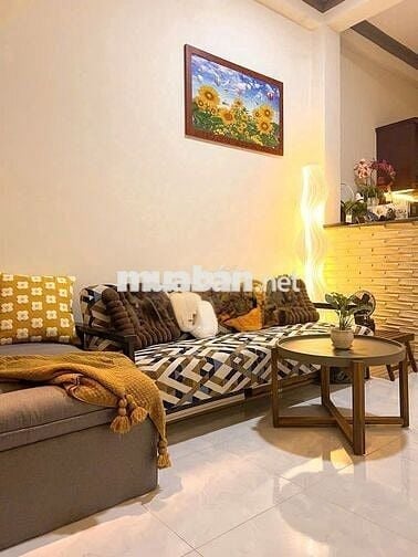 Nhà Nguyên Căn Hoàng Hoa Thám 2pn2wc (3x8) Hẻm Ba Gác
