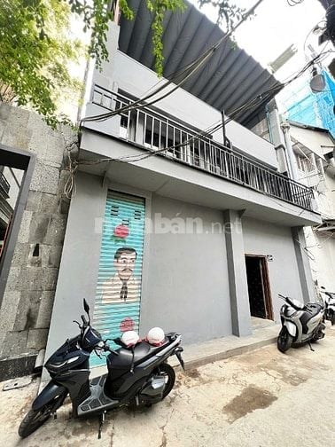 Cho thuê nhà mặt tiền Đông Du, P. Bến Nghé, Q1 – Trung tâm sầm uất, hợ