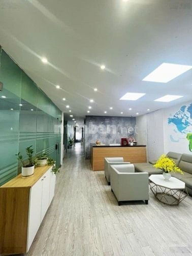 Cần tuyển 4 bạn hành chính lễ tân