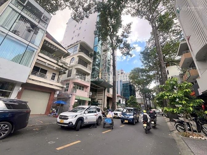 Nhà mặt tiền Bùi Thị Xuân, Quận 1, 4 tầng, 162m², vị trí đẹp, giá tốt