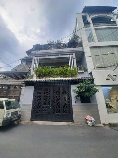 BÁN NHÀ MẶT TIỀN LÊ VĂN SỸ  QUẬN 3