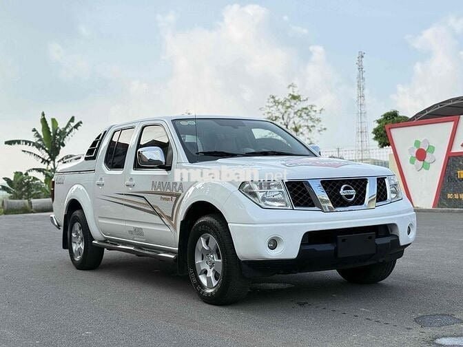 Nissan Navara 2013 LE 2.5MT 4WD - 150000 km