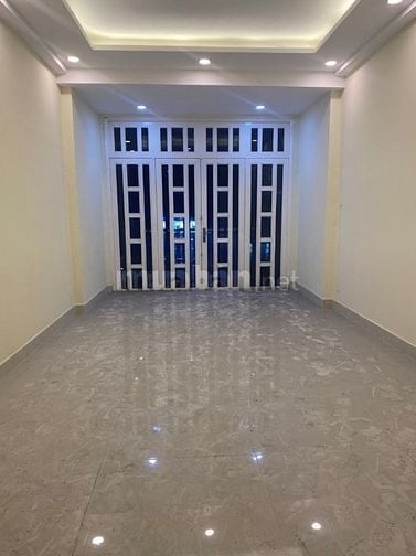 Cho thuê nhà mặt tiền Đường 3/2, Phường 16, Quận 11