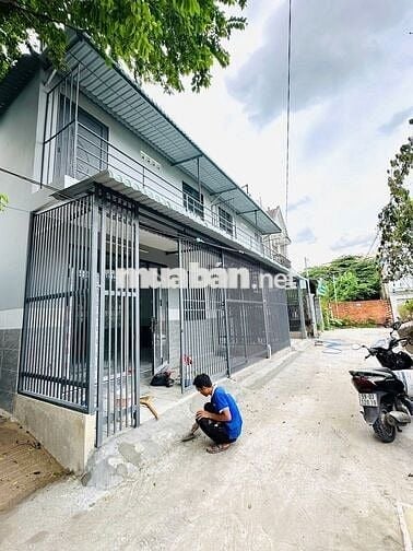Nhà liền kề mới 100% Phú Hòa, Thủ Dầu Một Sạch đẹp như hình, đường oto