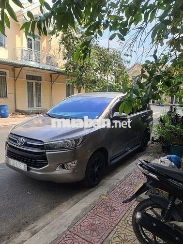 Toyota Innova 2017 2.0E - 140000