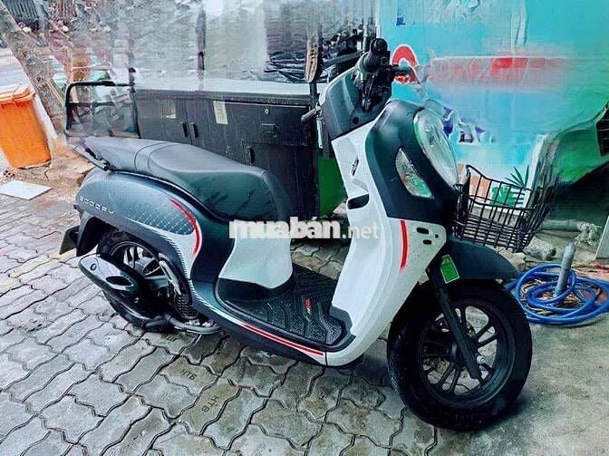 Xe scoopy 2024 mới đi 1100km ,như xe mới ạ
