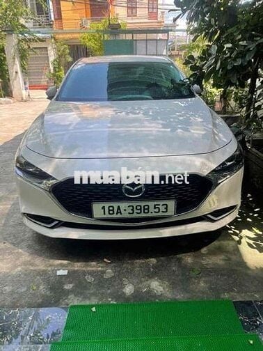 Mazda 3 2023 1.5L Luxury - 28000 km