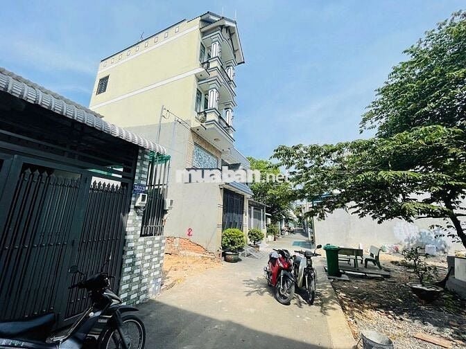 Bán đất HXH ĐS 8, Linh Xuân, gần Làng ĐH, xây tự do, giá chỉ 55tr/m2