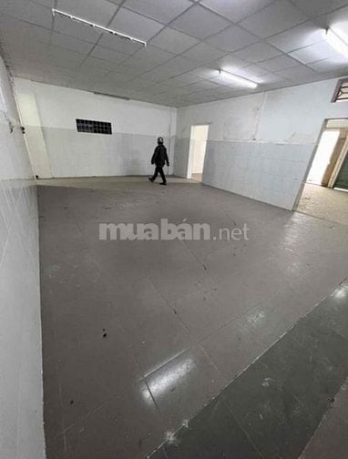 Cho thuê kho xưởng 9,5x30 đúc lửng 3PN mặt tiền đường