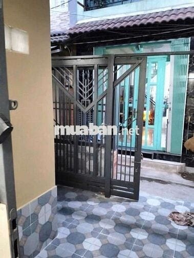 Nhà Huỳnh Tấn Phát Quận 7 cọc có 5trieu nhà rộng cổng rào mái Thái
