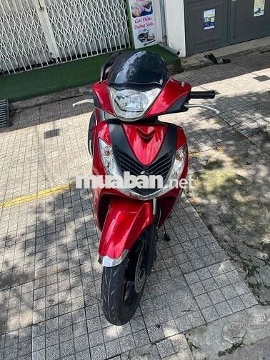SH 125 up dàn áo Ý