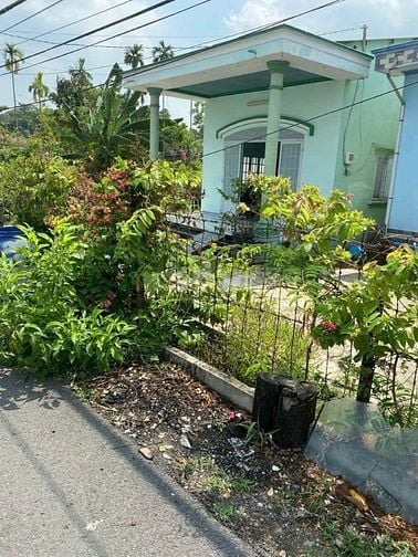 Ông bà chia gia sản nên cần bán nhà 189m2 ở xã Tân Phú Trung giá 830tr
