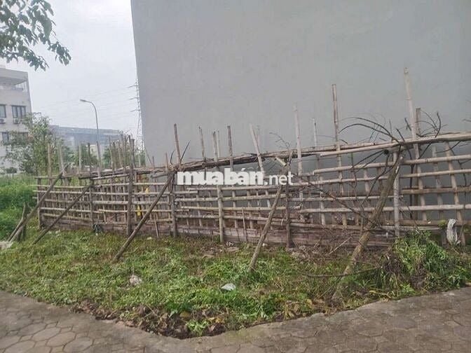 Lô góc CL37, số 1 đường Hàng Nón - KDT Mỹ Trung