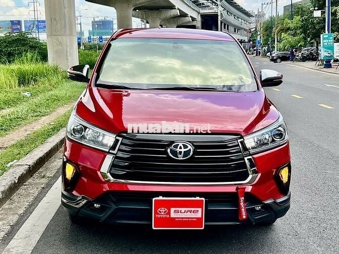 Toyota Innova Venturer 2.0 AT 2022 - HỖ TRỢ VAY