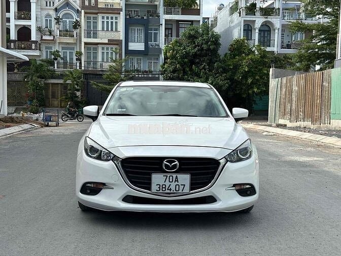 Mazda 3 2019 1.5L Luxury - 72000 km