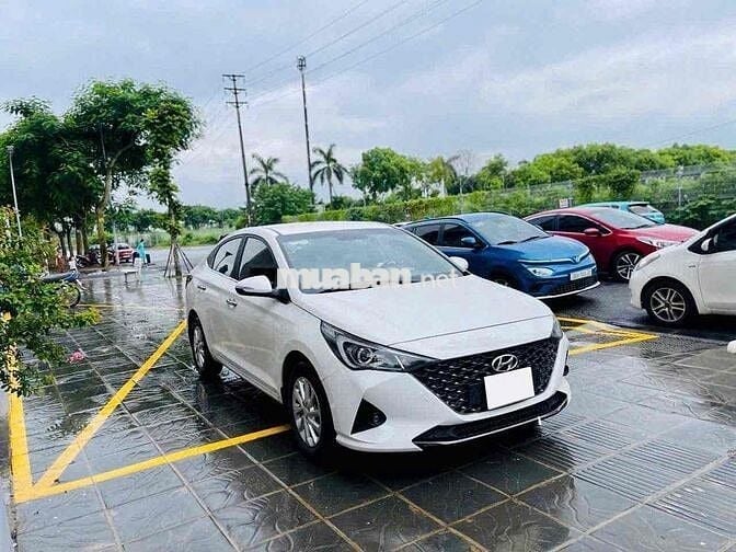 Hyundai Accent 2023 1.4 AT - 38000 km