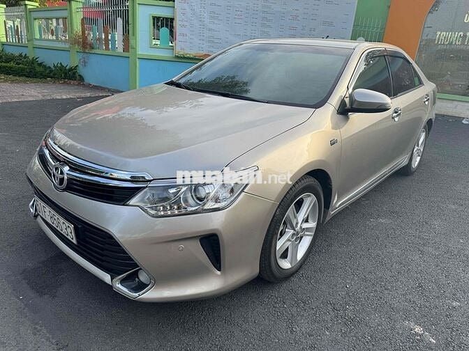 Toyota Camry 2016 2.5Q - 22000 km