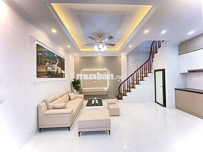 NHÀ ĐẸP NGAY PHỐ BÀ TRIỆU, CHỢ HÀ ĐÔNG, 34M2, ÔTÔ GẦN, SÂN XE RỘNG
